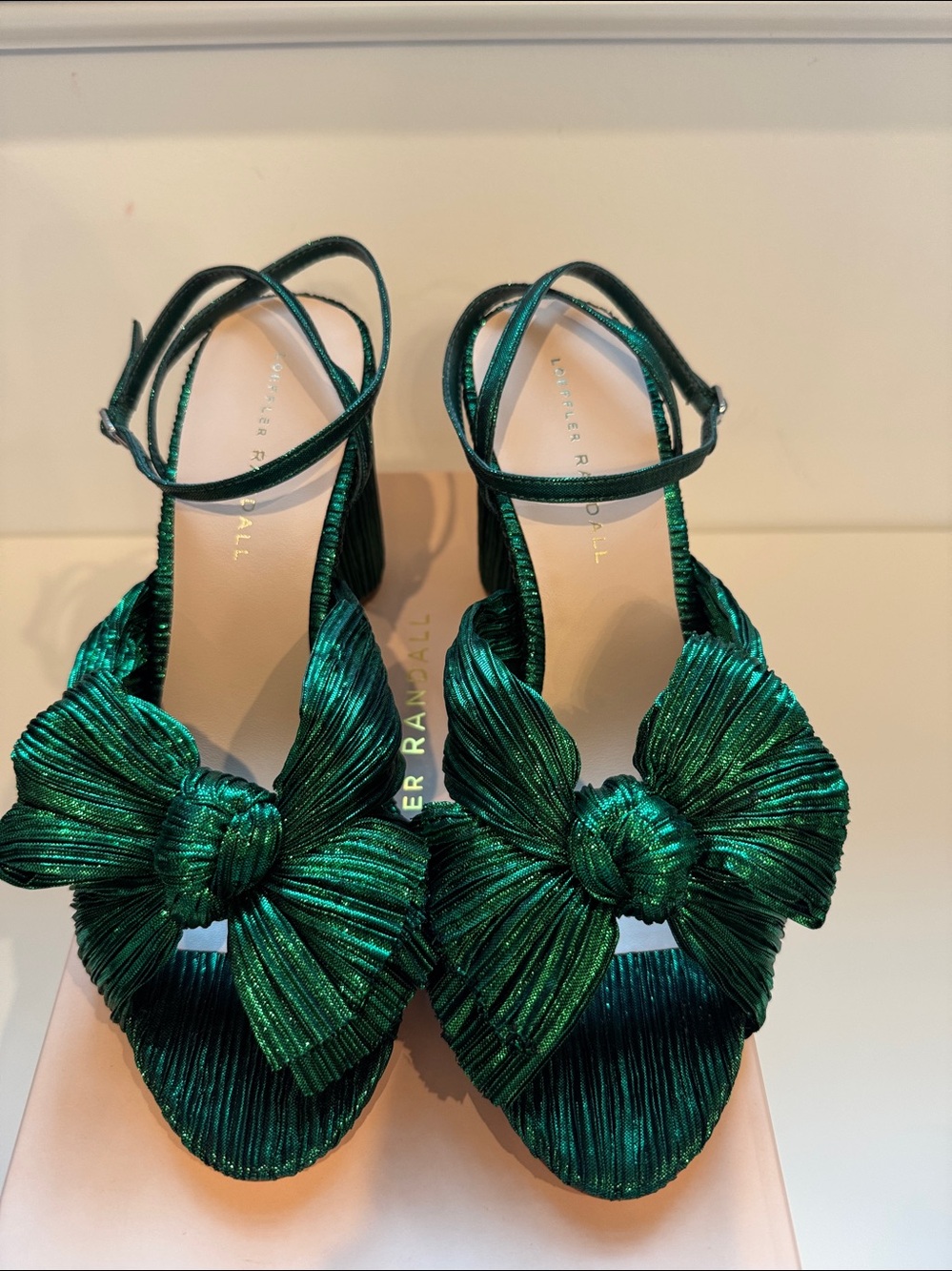 New in Box Loeffler Randall Camellia Metallic Emerald Bow Block Heel Sandals - Picture 2 of 6